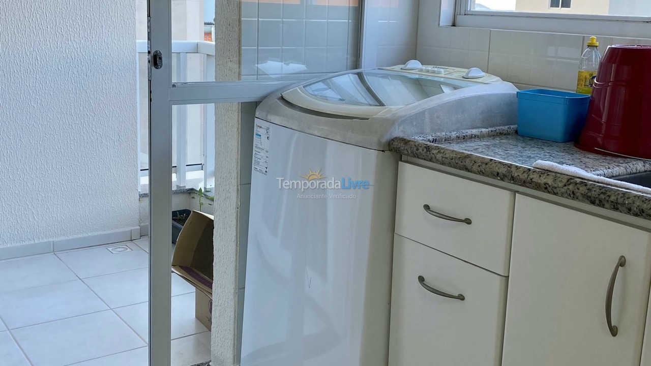 Apartamento para aluguel de temporada em Itapema (Meia Praia)