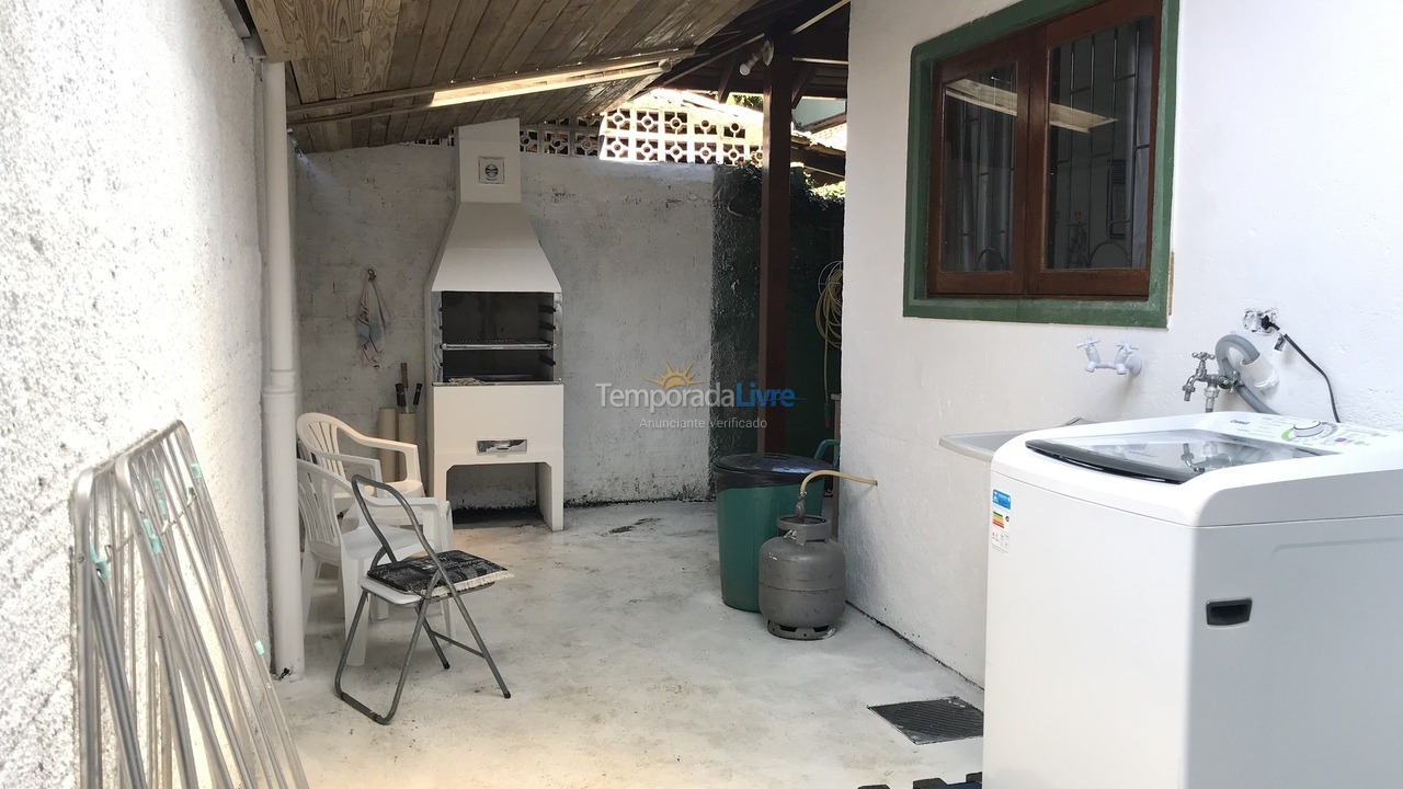 Casa para aluguel de temporada em Florianópolis (Rio Tavares)