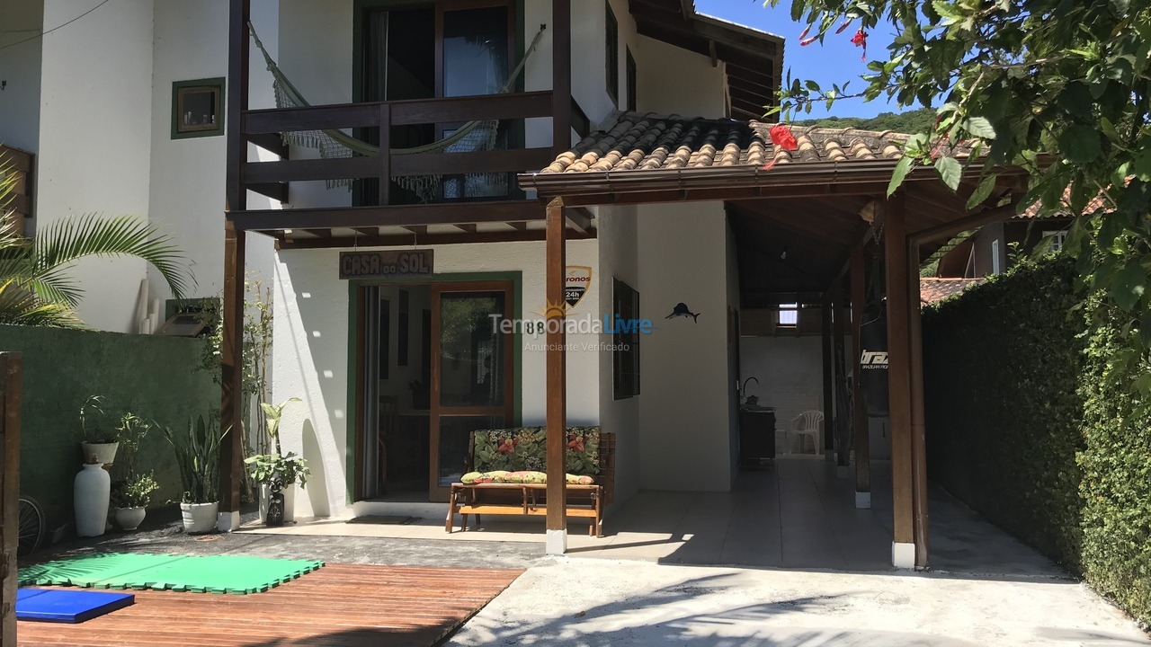 Casa para aluguel de temporada em Florianópolis (Rio Tavares)
