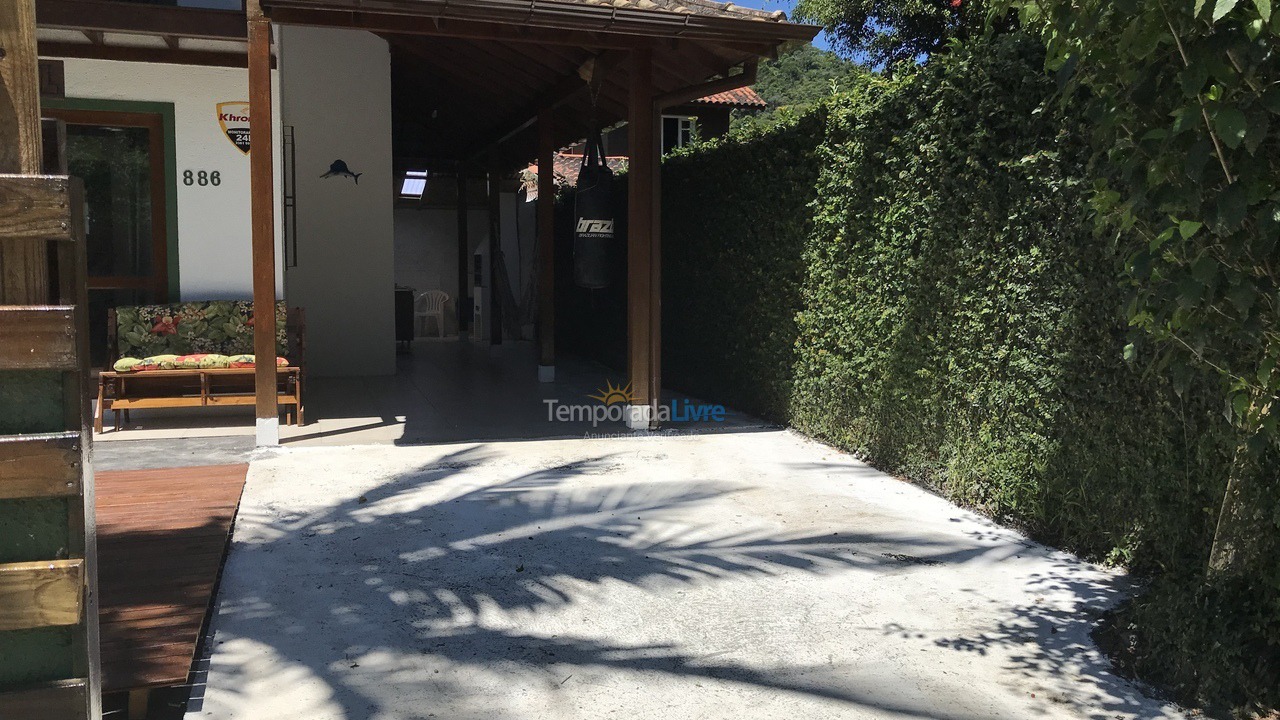 Casa para aluguel de temporada em Florianópolis (Rio Tavares)