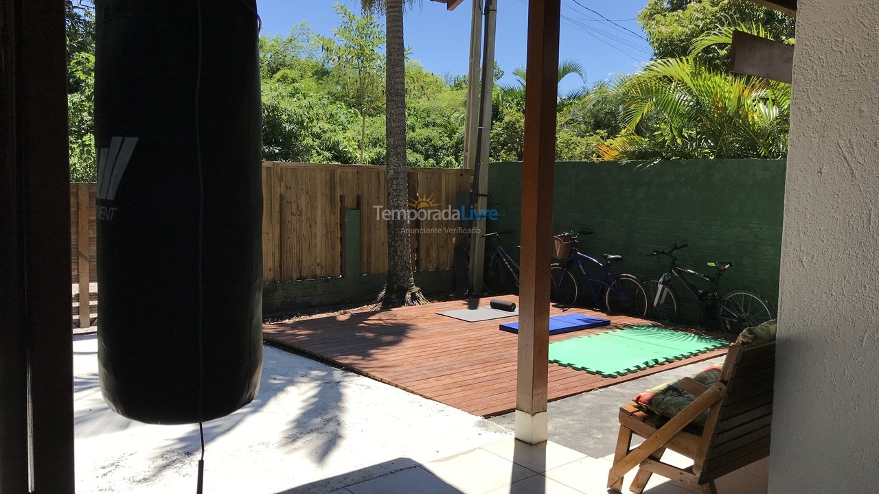 Casa para aluguel de temporada em Florianópolis (Rio Tavares)