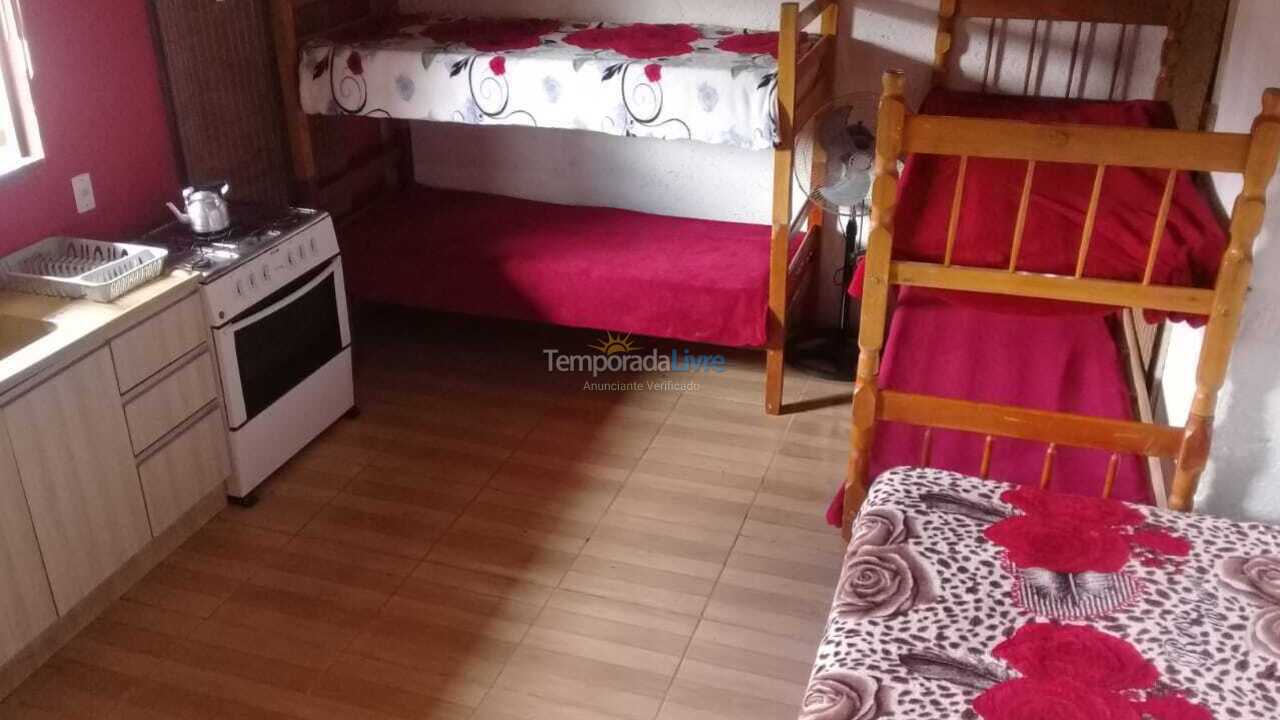 Apartamento para aluguel de temporada em Imbituba (Praia do Rosa)