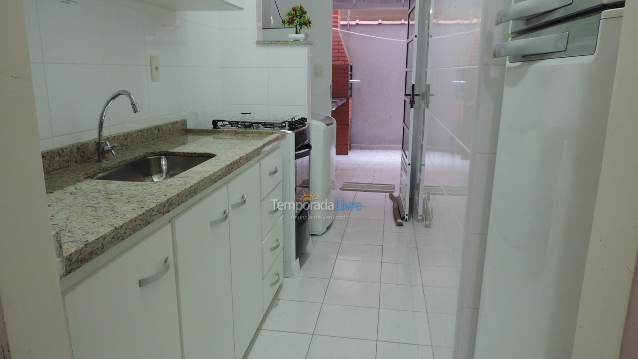 Apartamento para aluguel de temporada em Ubatuba (Itaguá)