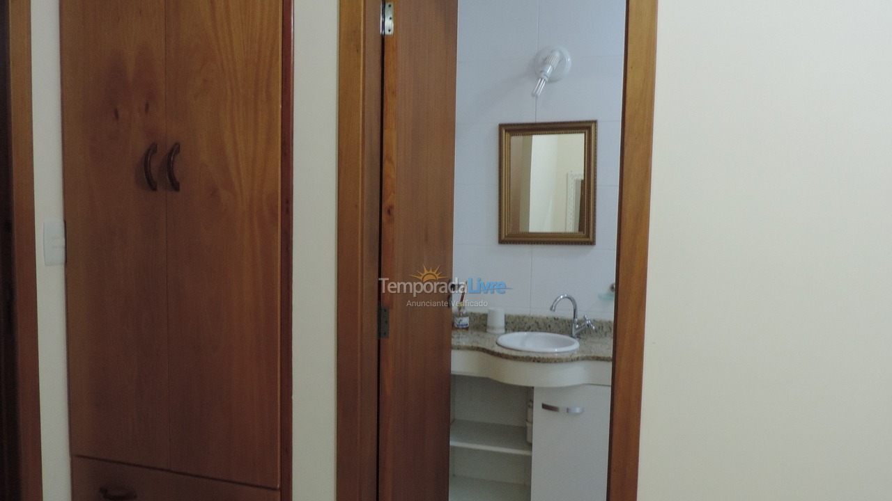 Apartamento para aluguel de temporada em Ubatuba (Itaguá)