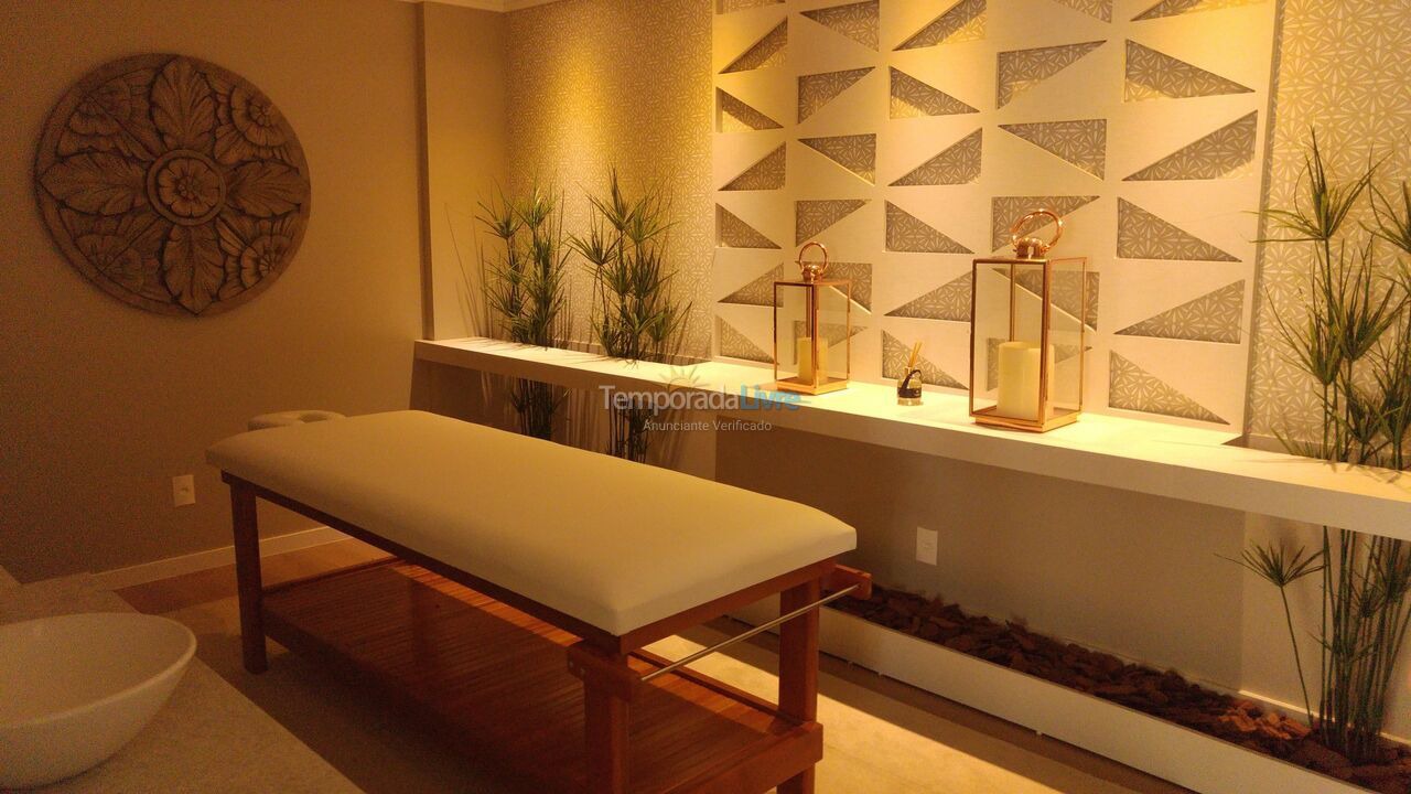 Apartamento para aluguel de temporada em Balneário Camboriú (Nações)