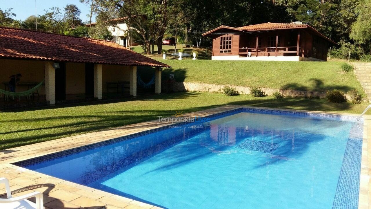 Chácara / sítio para aluguel de temporada em Jundiaí (Medeiros)