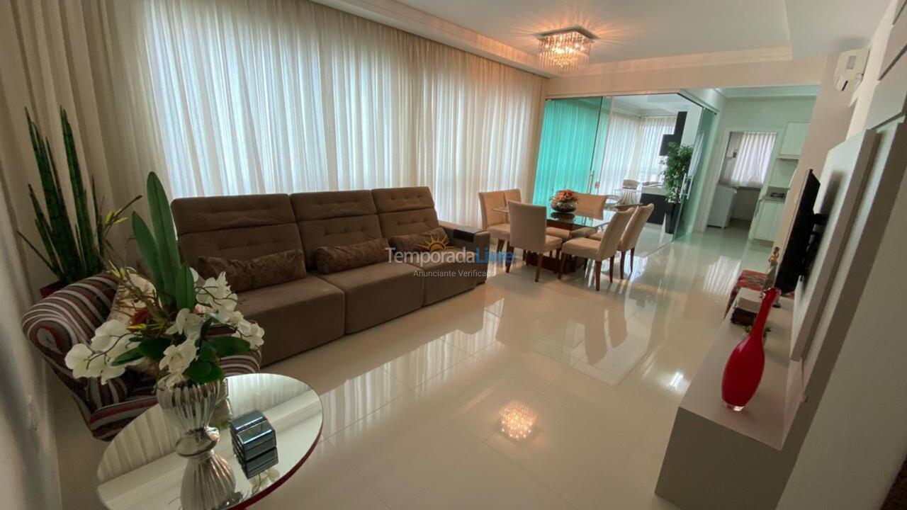 Apartment for vacation rental in Itapema (Meia Praia)