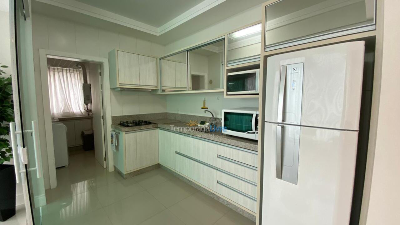 Apartment for vacation rental in Itapema (Meia Praia)