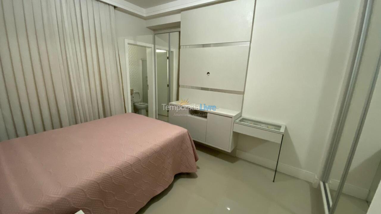 Apartment for vacation rental in Itapema (Meia Praia)