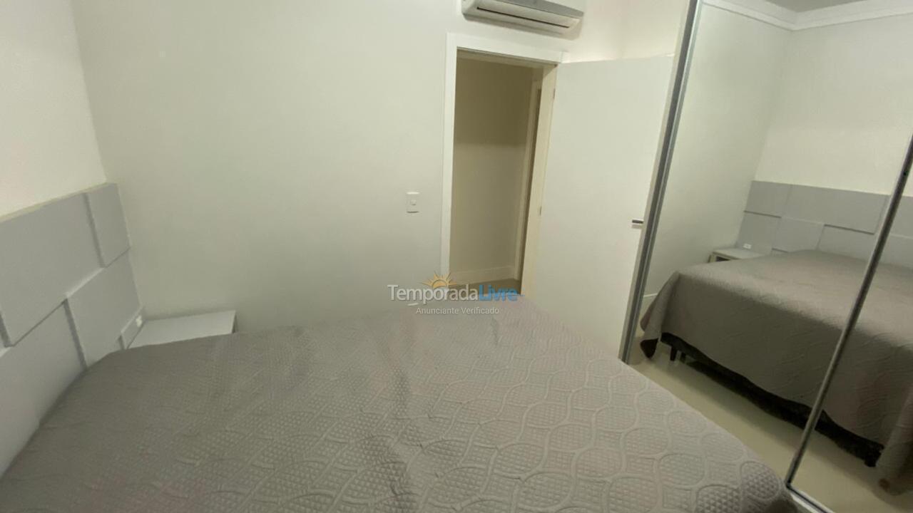 Apartment for vacation rental in Itapema (Meia Praia)