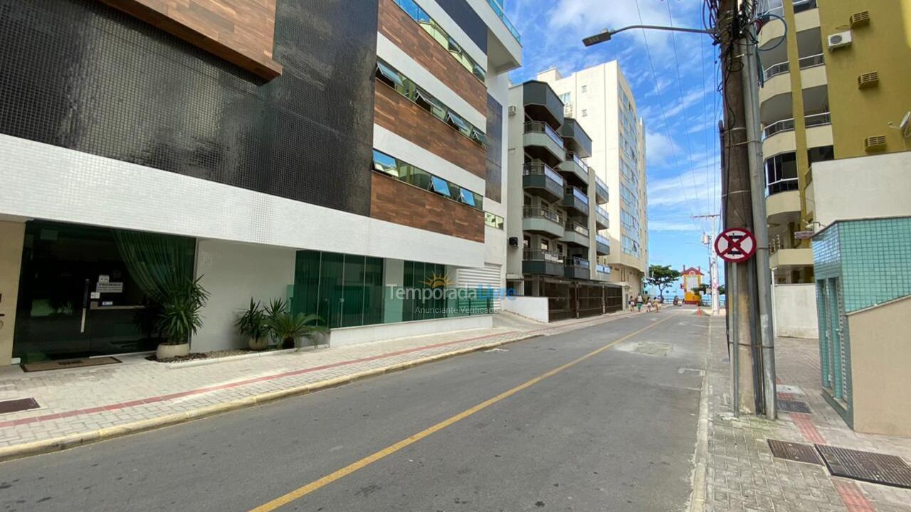 Apartment for vacation rental in Itapema (Meia Praia)