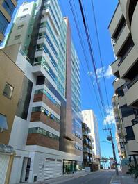03 SUITES - QUADRA MAR - APTO TOP