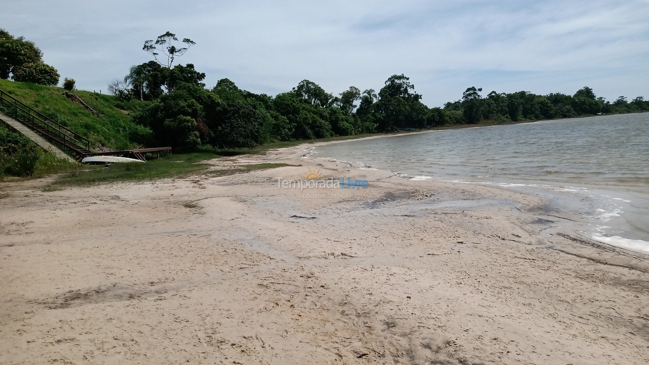 Casa para aluguel de temporada em Imbituba (Araçatuba)