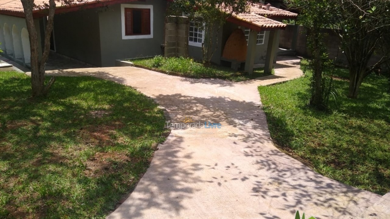 Chácara / sítio para aluguel de temporada em Ibiúna (Bairro da Cachoeira)