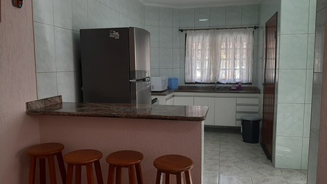 Linda casa de praia com Piscina em Caraguatatuba