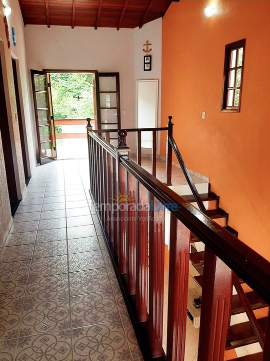 Casa para aluguel de temporada em Caraguatatuba (Praia da Mococa)