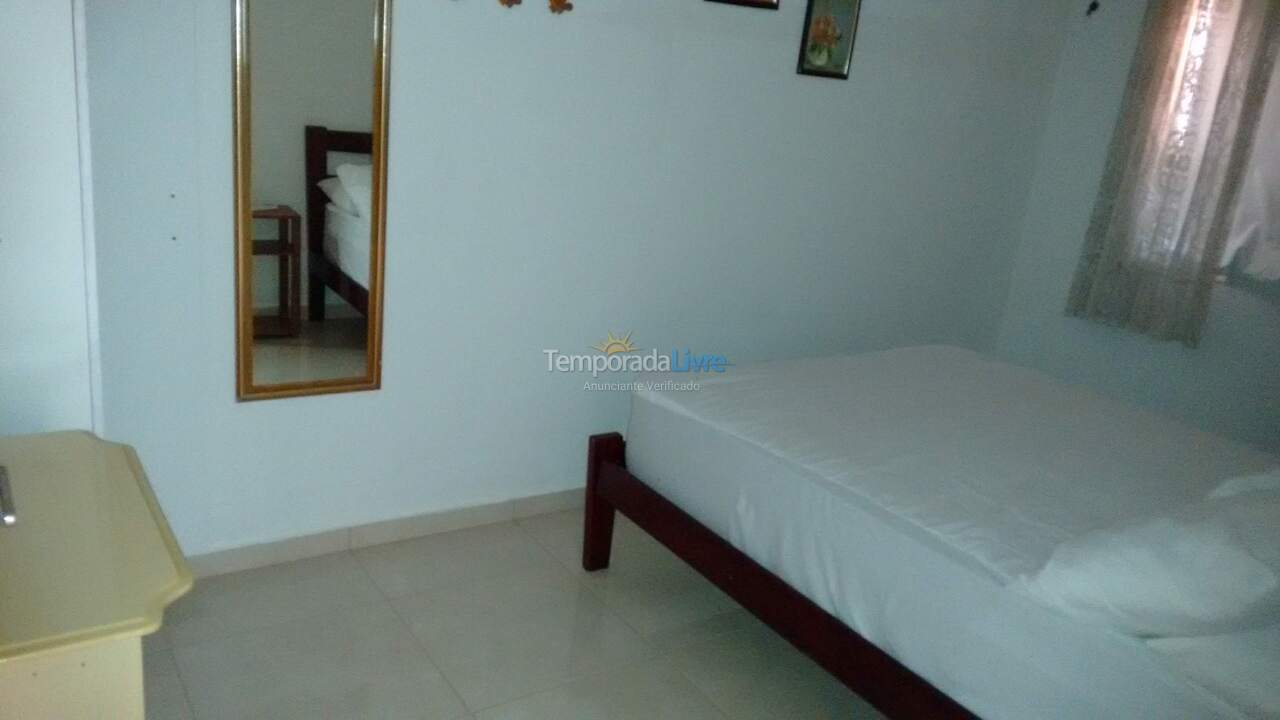 Apartamento para aluguel de temporada em Bombinhas (Praia de Bombas)