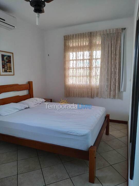 Apartamento para alquiler de vacaciones em Bombinhas (Praia de Bombas)