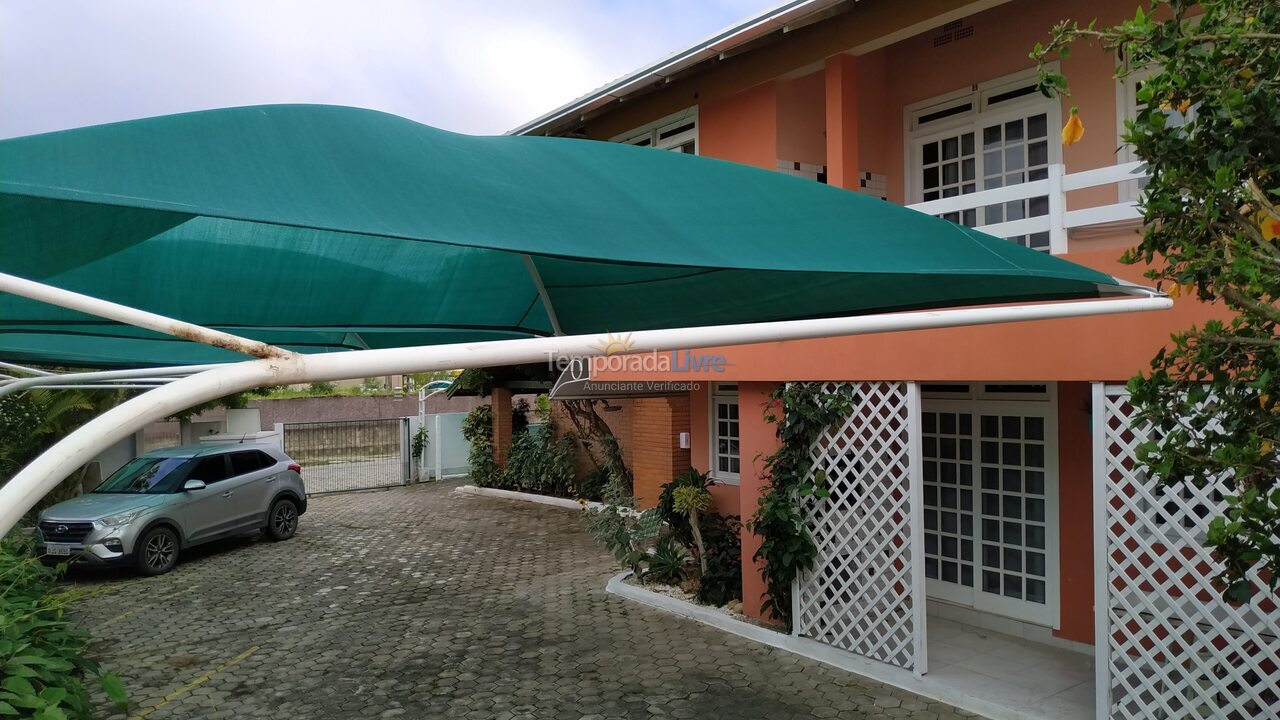 Apartamento para alquiler de vacaciones em Bombinhas (Praia de Bombas)