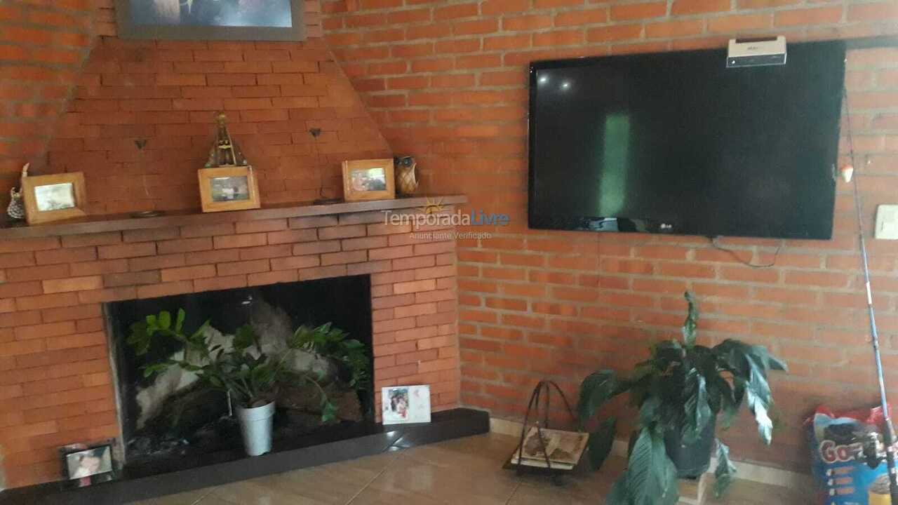 Chácara / sítio para aluguel de temporada em Cruz Machado (Chacará 5km do Centro)