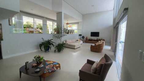 BEACH HOUSE IN CLOSED CONDOMINIUM (GUARAJUBA) BAHIA