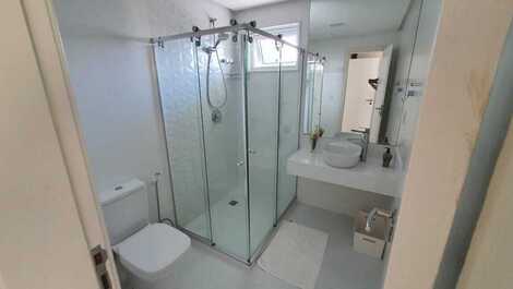 BEACH HOUSE IN CLOSED CONDOMINIUM (GUARAJUBA) BAHIA