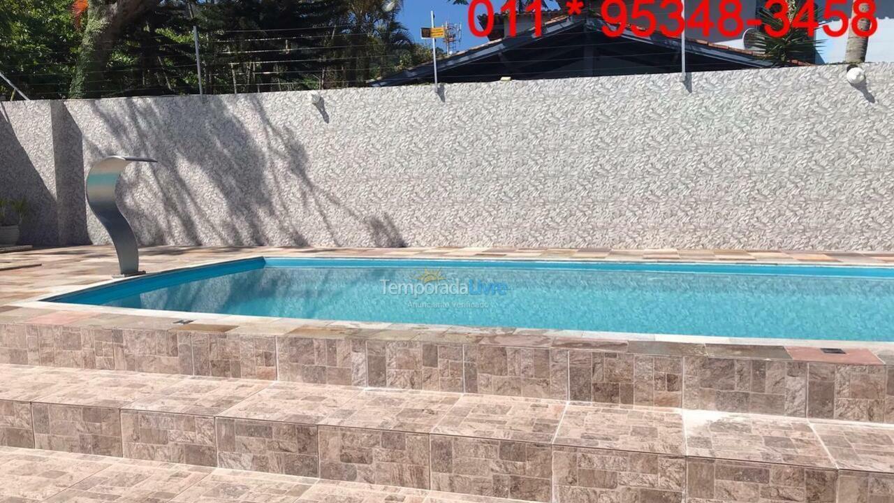 Casa para aluguel de temporada em Guarujá (Praia do Pernambuco)