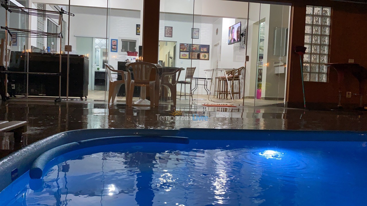 Casa para aluguel de temporada em Guaratuba (Praia Central)