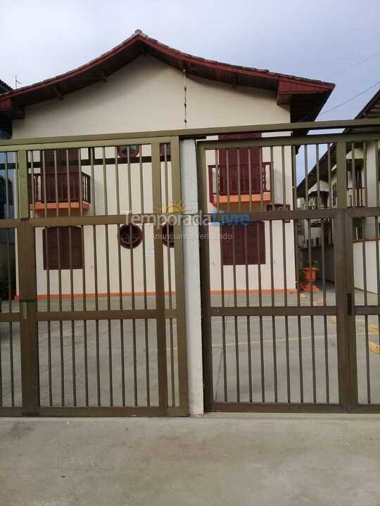 Apartment for vacation rental in Ubatuba (Praia Grande)