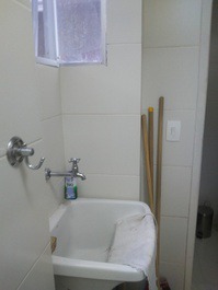 Alugo apartamento na rua da Praia do Forte Cabo frio para 5 pessoas