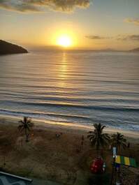 Apartamento de frente para o Mar, Prédio Redondo Martin de Sá