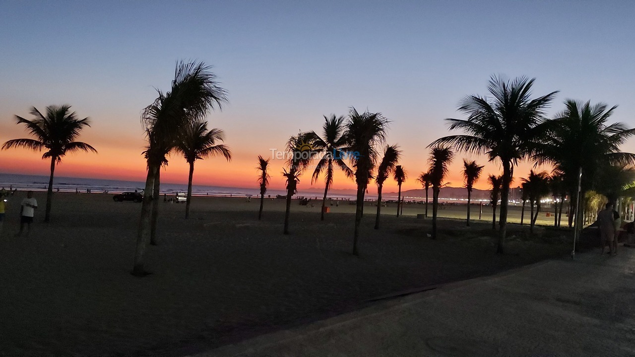 Apartamento para aluguel de temporada em Praia Grande (Guilhermina)