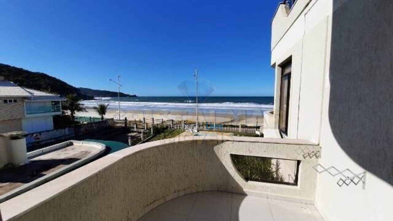 Casa para aluguel de temporada em Bombinhas (Praia de Bombas)