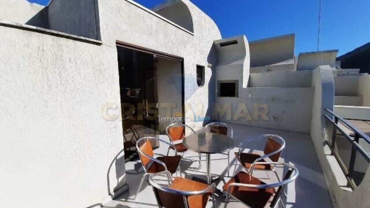 Casa para aluguel de temporada em Bombinhas (Praia de Bombas)