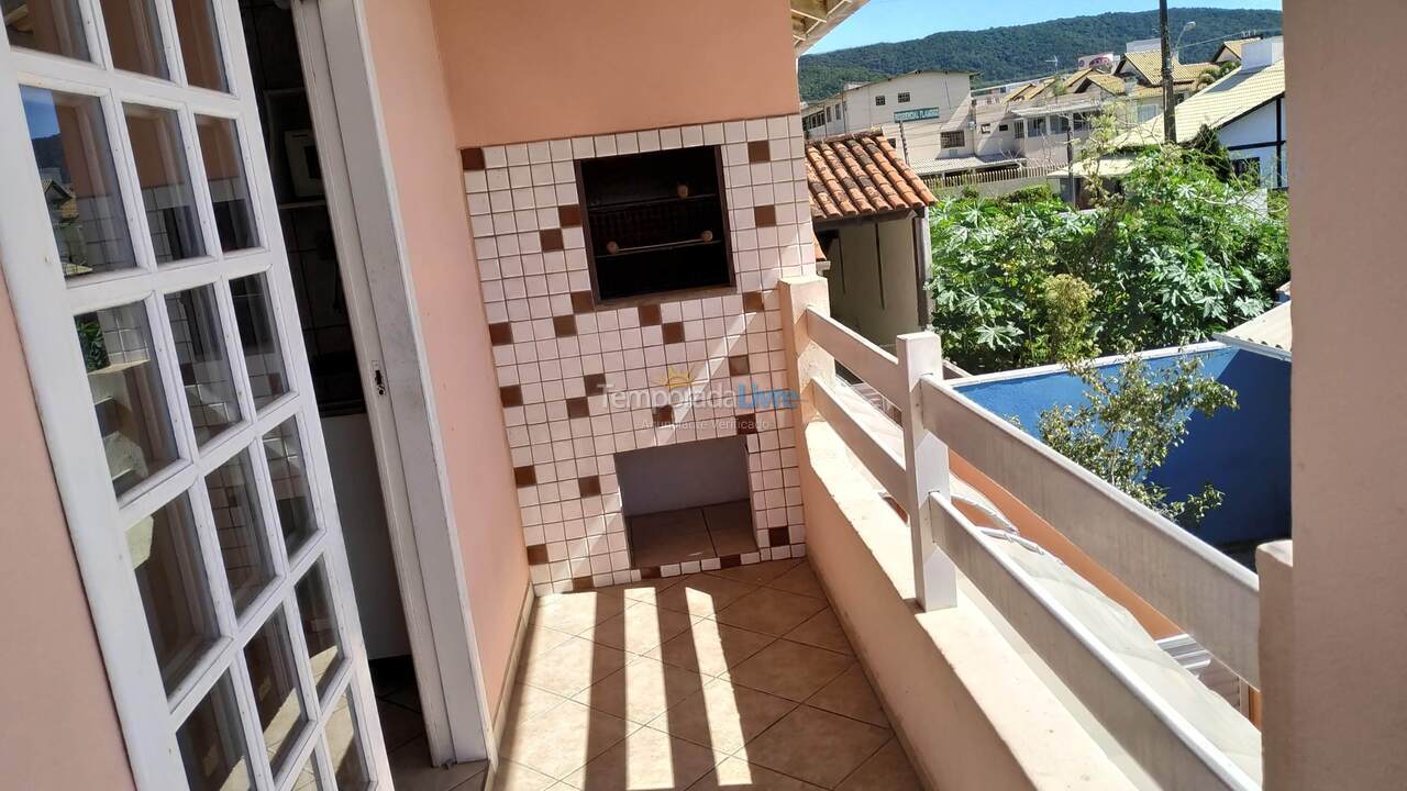 Apartment for vacation rental in Bombinhas (Praia de Bombas)
