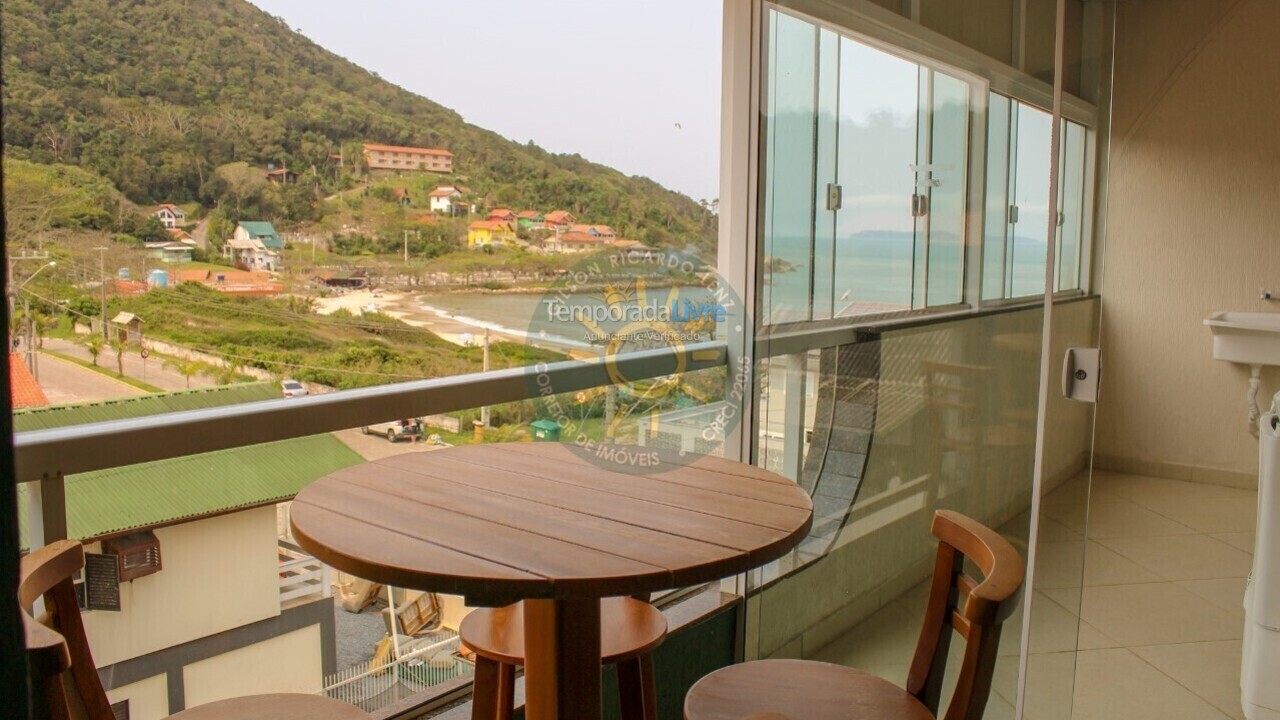 Apartment for vacation rental in Bombinhas (Praia de Quatro Ilhas)