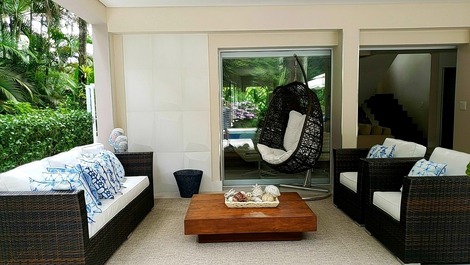 Hermosa casa de lujo con 6 suites en la Riviera de São Lourenço