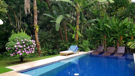 Hermosa casa de lujo con 6 suites en la Riviera de São Lourenço