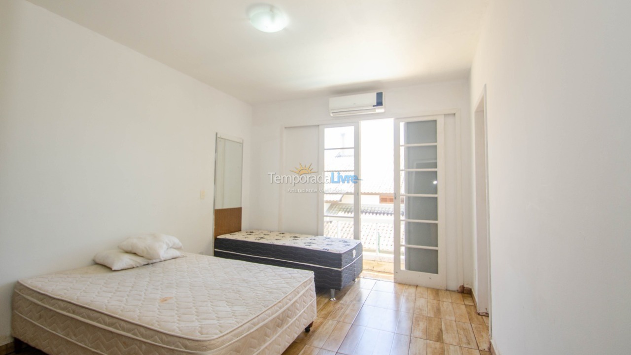 Casa para aluguel de temporada em Florianopolis (Jurerê Internacional)