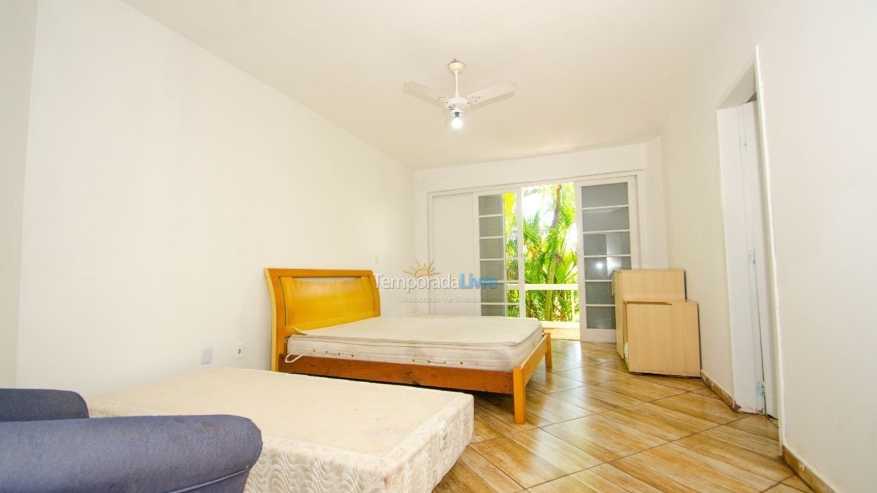 Casa para aluguel de temporada em Florianopolis (Jurerê Internacional)