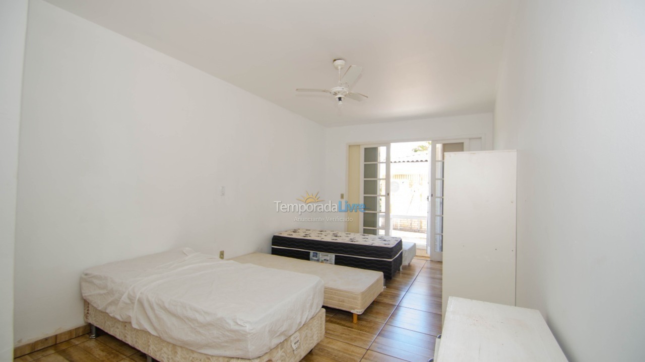 Casa para aluguel de temporada em Florianopolis (Jurerê Internacional)