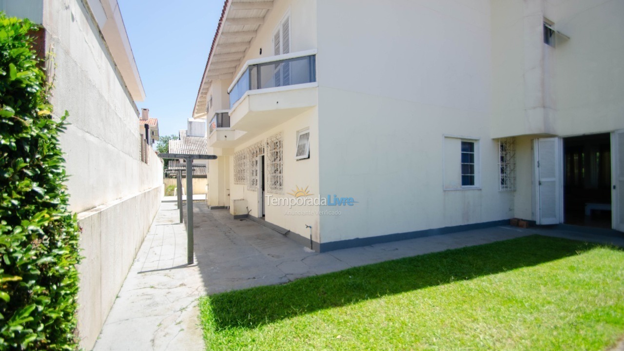 Casa para aluguel de temporada em Florianopolis (Jurerê Internacional)