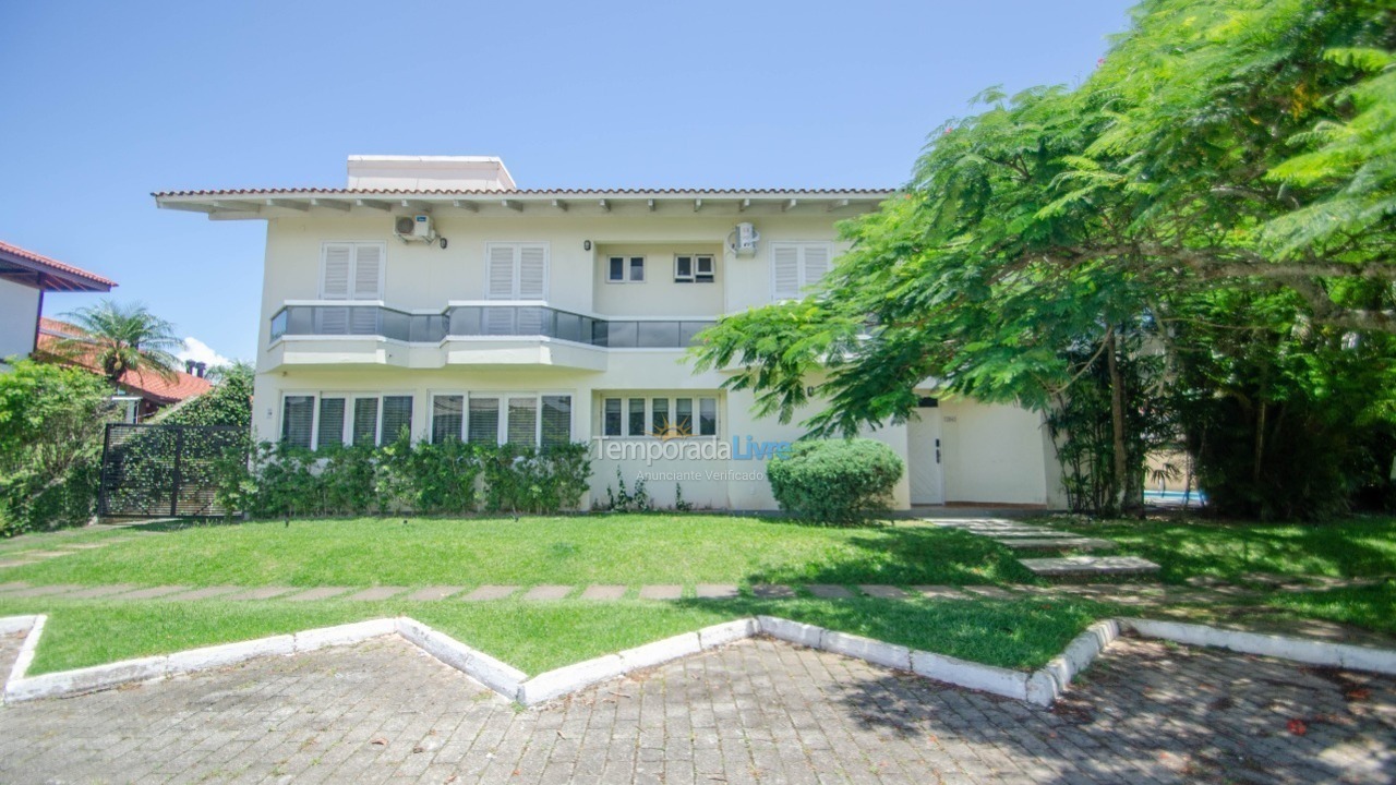 Casa para aluguel de temporada em Florianopolis (Jurerê Internacional)