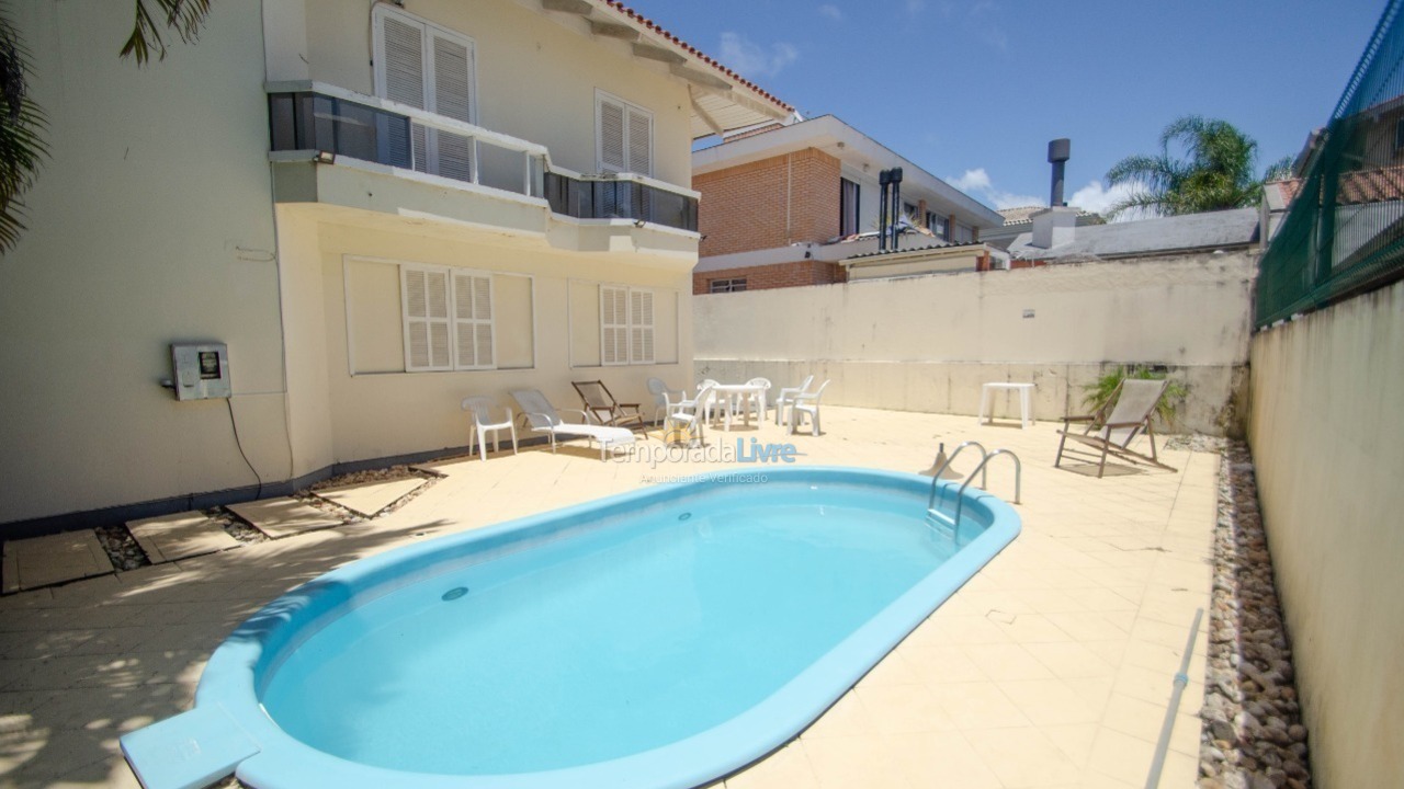 Casa para aluguel de temporada em Florianopolis (Jurerê Internacional)