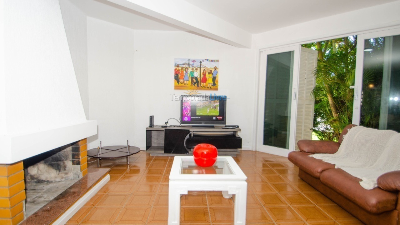Casa para aluguel de temporada em Florianopolis (Jurerê Internacional)