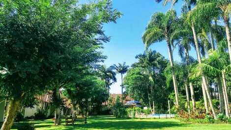 Jardim entre as casas