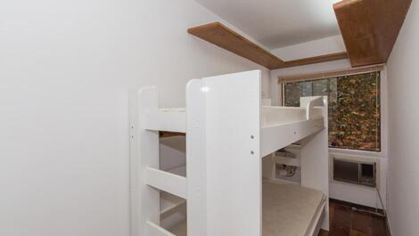 HOME GOOD PRICE! FOUR BEDROOMS, SWIMMING POOL, CONDOMINIUM, VIEW