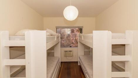 HOME GOOD PRICE! FOUR BEDROOMS, SWIMMING POOL, CONDOMINIUM, VIEW