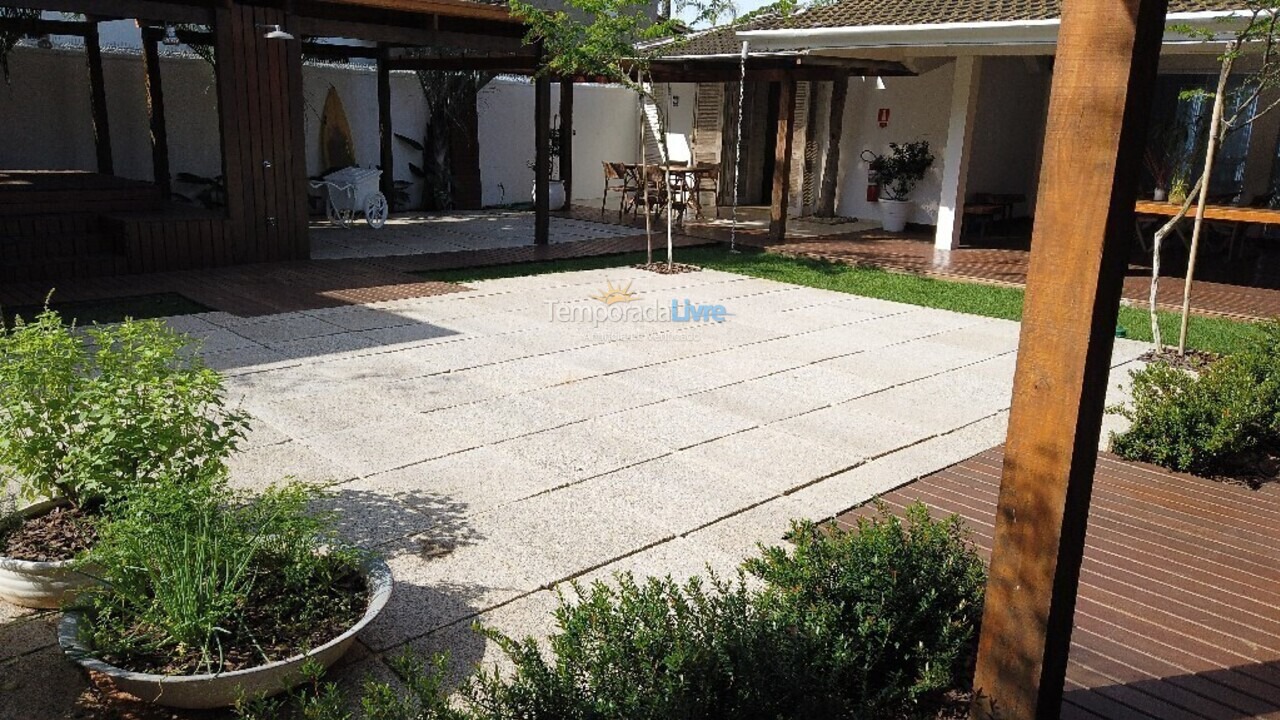 Casa para alquiler de vacaciones em São Sebastião (Juquehy)