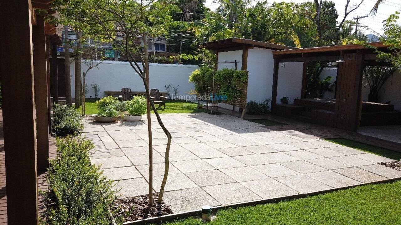 Casa para alquiler de vacaciones em São Sebastião (Juquehy)